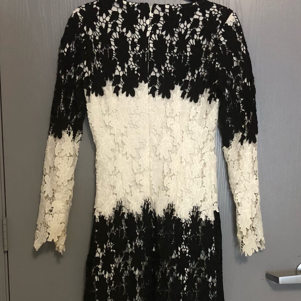 Black and white lace dainty jewels dress!!
